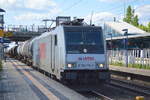 Die polnische LOTOS mit der Railpool-Lok E 186 276-2 und Kesselwagenzug am 15.05.17 Bf.