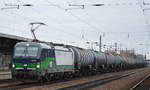 Wohl nun tatsächlich Regelleistung im Nordosten, diesmal die ELL Vectron 193 243-3 [NVR-Number: 91 80 6193 243-3 D-ELOC, Siemens Bj.2015]für die WLC aus Österreich mit Kesselwagenzug