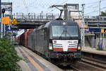 DB Cargo mit der MRCE Vectron Doppeltraktion X4 E - 860/193 860-4 + X4 E - 873/193 873-7 mit Erzzug am 27.09.17 Bf.