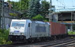 METRANS/HHLA 386 013-7 verlässt mit Containerzug den Hambuger Hafen am 20.06.17 Bf.