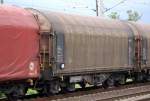 Drehgestell-Flachwagen mit Schiebeplane f�r Coiltransporte vom Wageneinsteller AAE Cargo mit der Nr.