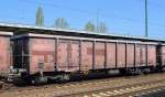 Ein offener Drehgestell-Güterwagen vom Einsteller AAE Cargo AG mit der Nr.