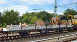 Ein Drehgestell-Flachwagen der Fa.