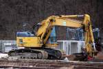 Schon seit Monaten dort im Einsatz, ein KOMATSU PC 228 US Raupenbagger der Fa.