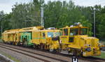 Die BUG Verkehrbau AG mit der P&T Weichen- und Gleisinstandhaltungsmaschine Unimat 09-475/4S N-DYNAMIC (D-BUG 99 80 9123 005-7) und Schienenschotterplaniermaschine vom Typ P&T SSP 100 am 16.05.18 Mönchmühle bei Berlin. 