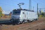 Akiem Mietlok 37050 (91 87 0037 050-8 F-AKIEM) für Captrain am 12.10.15 Durchfahrt Bhf.