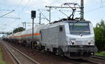 CFL Cargo Deutschland GmbH mit der akiem Mietlok 37050 und Ganzzug Gasdruckkesselwagen am 31.07.17 Dresden-Strehlen.