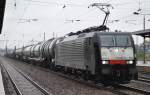 MRCE Dispolok 189 806/ES 64 F4-806 für die CTL mit Kesselwagenzug bei der Durchfahrt Bhf.