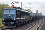 Die schöne schwarze Erfurter Bahn Service 155 007-8 (90 80 6155 007-8 D-EBS) hat jetzt zusätzlich noch eine Logo-Beklebung erhalten, hier am 20.09.17 Berlin-Hohenschönhausen mit