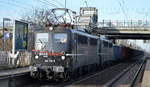 EBS Doppeltraktion 140 772-5 + 140 789-9 mit dem Zuckerrübentransportzug am 13.12.17 Durchfahrt Bf.