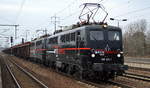 EBS Doppeltraktion 140 811-1 + 140 815-2 mit Ganzzug vierachsiger, offener Wagen vom Typ 	Ealos-t 058 der DB am 22.01.18 Durchfahrt Bf.