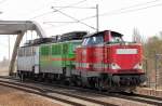 EGP Lok 212 024-4 (92 80 1212 024-4 D-EGP) zieht die beiden 142�r DP 70 (91 80 6142 103-1 D-EGP) + DP 57 (91 80 6142 126-2 D-EGP) Richtung Berlin Greifswalder Str.