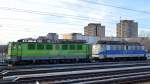 EGP 142 103-1 + 142 126-2 abgestellt am 13.01.15 gegenüber dem S-Bhf.