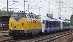 Überraschende Überführungsfahrt zur frühen Mittagszeit heute am Samstag, die schöne gelbe EGP 221 106-8 mit zwei fabrikneuen zweiteiligen FLIRT 3 Triebzügen für die