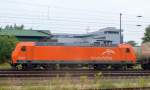 145-CL 001 (145 081-6) Arcelor/EKO-Trans mit Gasdruckkesselwagenzug bei der Durchfahrt Bhf.