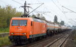 EKO Trans mit 145-CL 001 (145 081-6) und Ganzzug Gasdruckkesselwagen (leer) Richtung Stendell am 27.09.17 Berlin-Hohenschönhausen.