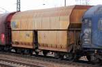 Ein Selbstentladewagen (offener Sch�ttgutwagen) vom Wageneinsteller GATX Germany (Aufschrift KVG) im Westen Deutschlands allt�glich hier im Nordosten eher selten mal zu beobachten, eingestellt mit der