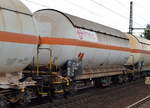 Französischer Gasdruckkesselwagen vom Einsteller ERMEWA mit der Nr. 33 RIV 87 F-ERSA 7919 038-2 Zagkks (UN-Nr.: 23/1077 = Propen) am 31.07.17 Dresden-Strehlen. 