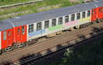 Der ”Berlin Night Express” Berlin – Malmö der Fa. Snälltåget, hier der schwedische Nachtzugwagen mit der Nr. S-VEO 51 86 50 30-315-0 Bc-t am 05.07.17 Berliner Außenring Höhe Berlin-Wartenberg.