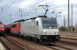 Anscheinend war die DB Lok 155 207-4 am 11.04.12 deffekt, jedenfalls hielf �berrraschend die akiem Leasinglok E186 185-5 (91 80 6186 185-5 D-ITL, Bombardier Bj.2009) der ITL aus und zog die Lok samt