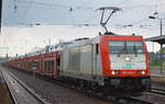 ITL 185 649-1 mit PKW-Transportzug mit fabrikneuen VW-Transportern am 14.06.16 Bf.