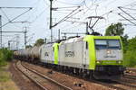 Captrain/ITL 185-CL 007 (185 507-1) mit der neu in Captrain-Farben versehenen 185 517-0 und Kesselwagenzug am Haken am 27.06.17 Bf.
