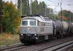 ITL W 232.01 (92 80 0232 001-0 D-ITL, V400, Bj.1977) mit Kesselwagenganzzug Richtung Bernau, 15.10.09 Berlin-Buch.