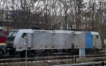 Belegbild am 01.12.15 durchs S-Bahnfenster, Railpoolmietlok 185 674-9 für die LEG im Einsatz abgestellt Berlin-Hermannstr.