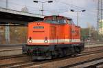 LOCON 202 (98 80 3201 222-7 D-LOCON) bei der Durchfahrt im Bhf.