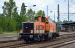 LOCON 213 (214 003-6) durchfährt den Bhf.