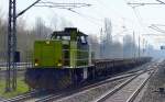 Alpha Trains Mietlok 1138 (275 119-6) für LOCON mit einem Zug Drehgestell-Flachwagen am 10.04.15 Durchfahrt Bhf.