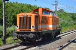 LOCON 206 (2120 095-4) am 15.06.15 Durchfahrt Bhf.