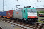 LOCON-Benelux E 186 249-9 (91 51 5 270 006-7 PL-LBL) mit Containerzug am 18.05.16 Durchfahrt Bf.