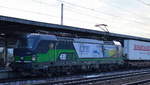 LTE Logistik- and Transport- GmbH mit der ELL Vectron 193 262 [NVR-Number: 91 80 6193 262-3 D-ELOC, Siemens Bj.2016] und KLV- ZUg nach Poznan (Polen) am 07.02.18 Bf.