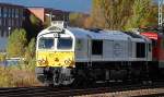 MEG Mietlok 274 042-5 hat MEG 701 und Zementstaubsilozug am Haken am 29.10.13 Berlin-Springpfuhl.