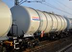 Ein Ganzzug bestehend aus relativ neuen Kesselwagen vom Einsteller NACCO, im Bild der Wagen mit der Nr.