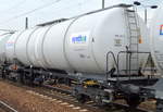 Kesselwagen vom Einsteller NACCO mit niederländischer Registrierung mit der Nr. 37 TEN 84 NL-NACCO 7830 584-0 Zacns Firmenlogo von  synthos chemical innovations (UN-Nr.:39/2055 = Styrol, monomer, stabilisiert) am 17.02.18 Bf. Flughafen Berlin-Schönefeld.