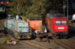 BEHALA Lok 20 (92 80 1277 406-5 D-BHL) + OHE 145-CL 015 (91 80 6145 093-1 D-OHE) pausieren am sp�zen Vormittag auf den Abstellgleisst�cken des Berliner Westhafen, 20.10.11