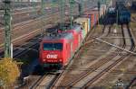 Doppeltraktion OHE 145-CL 013 (91 80 6415 091-5 D-OHE) + 145-CL 015 (91 80 6145 093-1 D-OHE) haben �berraschend die BEHALA Lok 20 (92 80 1277 406-5 D-BHL) am Haken und den �blichen Containerzug vom