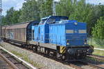 Ungewöhnliche Güterzugleistung PRESS 293 021-6 [NVR-Nummer: 92 80 1293 881-9 D-PRESS, LEW Bj.1977,Umabau 1995 gemäß Umbaukonzept BR 293 der ABB Daimler Benz Transportation GmbH]