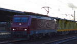 Press 189 800-6 mit Leerzug Stammholz-Transportwagen am 04.12.17 Bf.