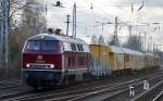 Railsystems RP mit ihrer 215 001-9 (225 001-7) und einem Gleisbaumaschinenzug der Fa.