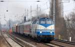 ODEG-KISS �berf�hrung eines fabrikneuen Triebzuges vom Stadler Werk Berlin-Pankow mit ungew�hnlicher Zuggarnitur, RBG Lok 228 758-9 hat drei DB Nostalgie Persomenwagen am Haken (Wagen aus dem BeStand