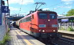 RBH 275/151 147-6 mit Kesselwagenzug am 14.06.17 Bf.