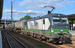 RTBC mit der ELL Vectron 193 230-0 und Kesselwagenzug am 17.07.17 Durchfahrt Bf.
