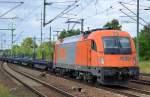 RTS mit 1216 902-7 und einem Ganzzug Langschienen-Transportwagen (leer) am 17.06.15 Durchfahrt Bhf. Flughafen Berlin-Schönefeld.
