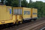 Am Schluss des Zuges die Material-, Mess- und Aufenthaltswagen des Gleisbau-Umbauzuges UM-S 2001  HEINRICH DER STARKE  der SLG Spitzke Logistik GmbH, 25.07.08 Berlin-Karow.