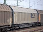 Ein Schiebewandwagen der TRANSWAGGON AG eingestellt in der Schweiz mit Nr.