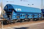 Gedeckter Sch�ttgutwagen vom Wageneinsteller VTG in Hamburg f�r die Firma SKW PIESTERITZ im Einsatz f�r das witterungsempfindliche Ladegut Harnstoff (D�ngemittel).