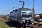 LOCON LOGISTIK & CONSULTING AG, Berlin [D] mit der geleasten Railpool Vectron  6193 088  [NVR-Nummer: 91 80 6193 088-2 D-Rpool] am 15.04.26 Höhe Bahnhof Senftenberg.